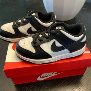Nike panda dunks low toddler size 9C.